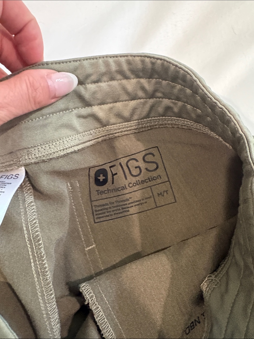 Figs Olive Green V-Neck Scrub Top and Drawstring Jogger Pants Set - Picture 3 of 7